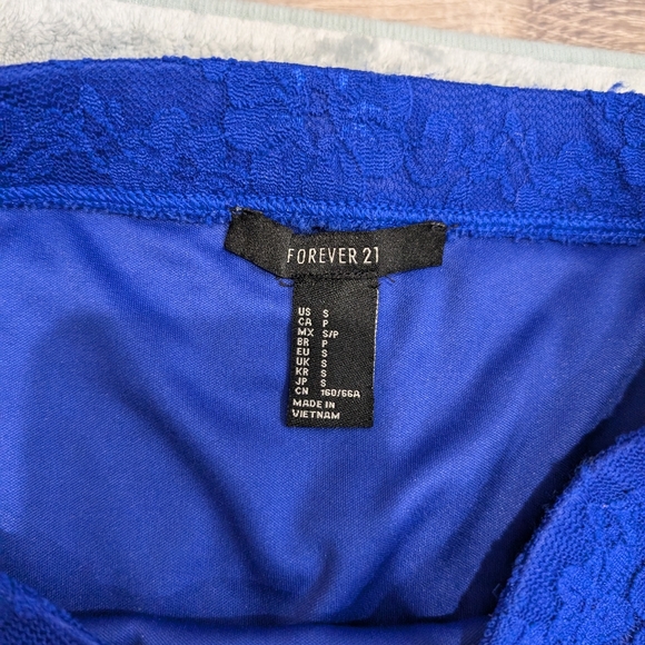 Blue skirt - Picture 3 of 3